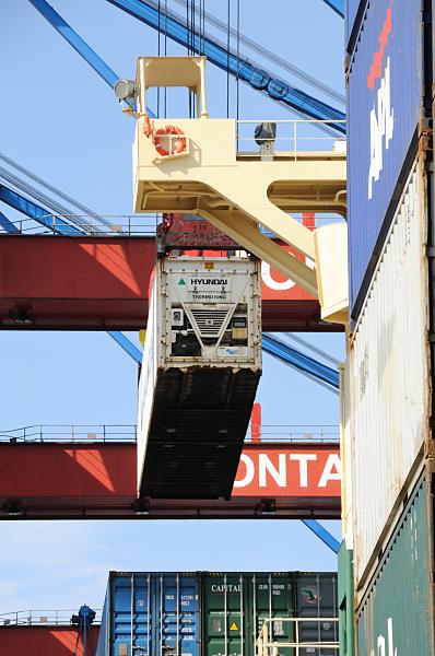 0320_0759 Detailbild eines Containers im Hamburger Hafen.  | HHLA Container Terminal Hamburg Altenwerder ( CTA )